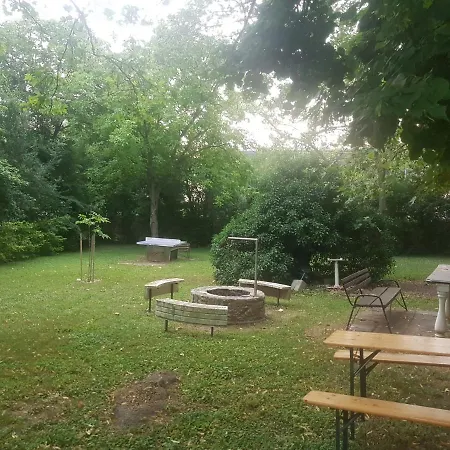 Apartment Apartman A Helkaval Szemben, A Centrum Es A Viz Kozeleben Balatonfured